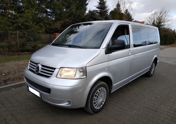 Volkswagen Caravelle cena 36900 przebieg: 296000, rok produkcji 2004 z Działoszyn małe 254